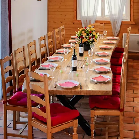 Grand Saint-lary Centre Pour 15 Pers. Pouvant Accueillir Jusqu'a 17 Pers.