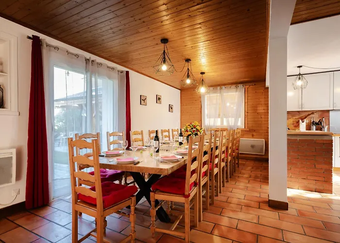 Nyaraló Grand Saint-lary Centre Pour 15 Pers. Pouvant Accueillir Jusqu'a 17 Pers. *