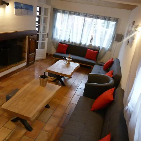 Grand Saint-lary Centre Pour 15 Pers. Pouvant Accueillir Jusqu'a 17 Pers. סן-לארי-סולאן