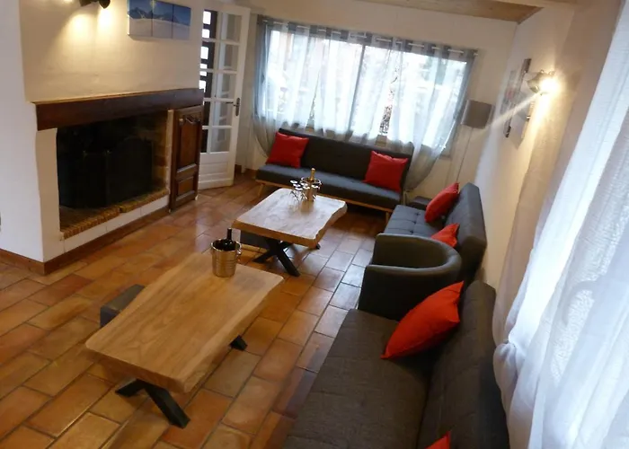 Grand Saint-lary Centre Pour 15 Pers. Pouvant Accueillir Jusqu'a 17 Pers. サン・ラリー・スラン