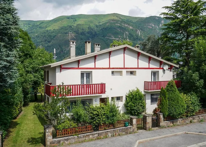 別荘 Grand Saint-lary Centre Pour 15 Pers. Pouvant Accueillir Jusqu'a 17 Pers.