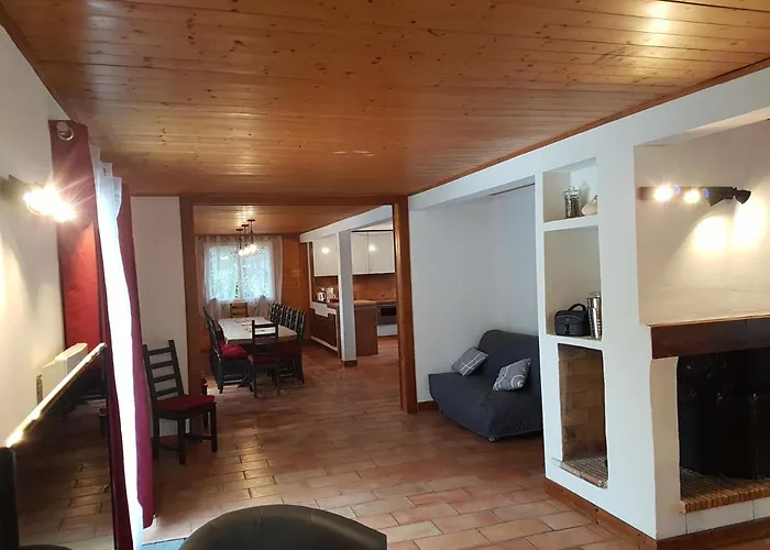 Grand Saint-lary Centre Pour 15 Pers. Pouvant Accueillir Jusqu'a 17 Pers.